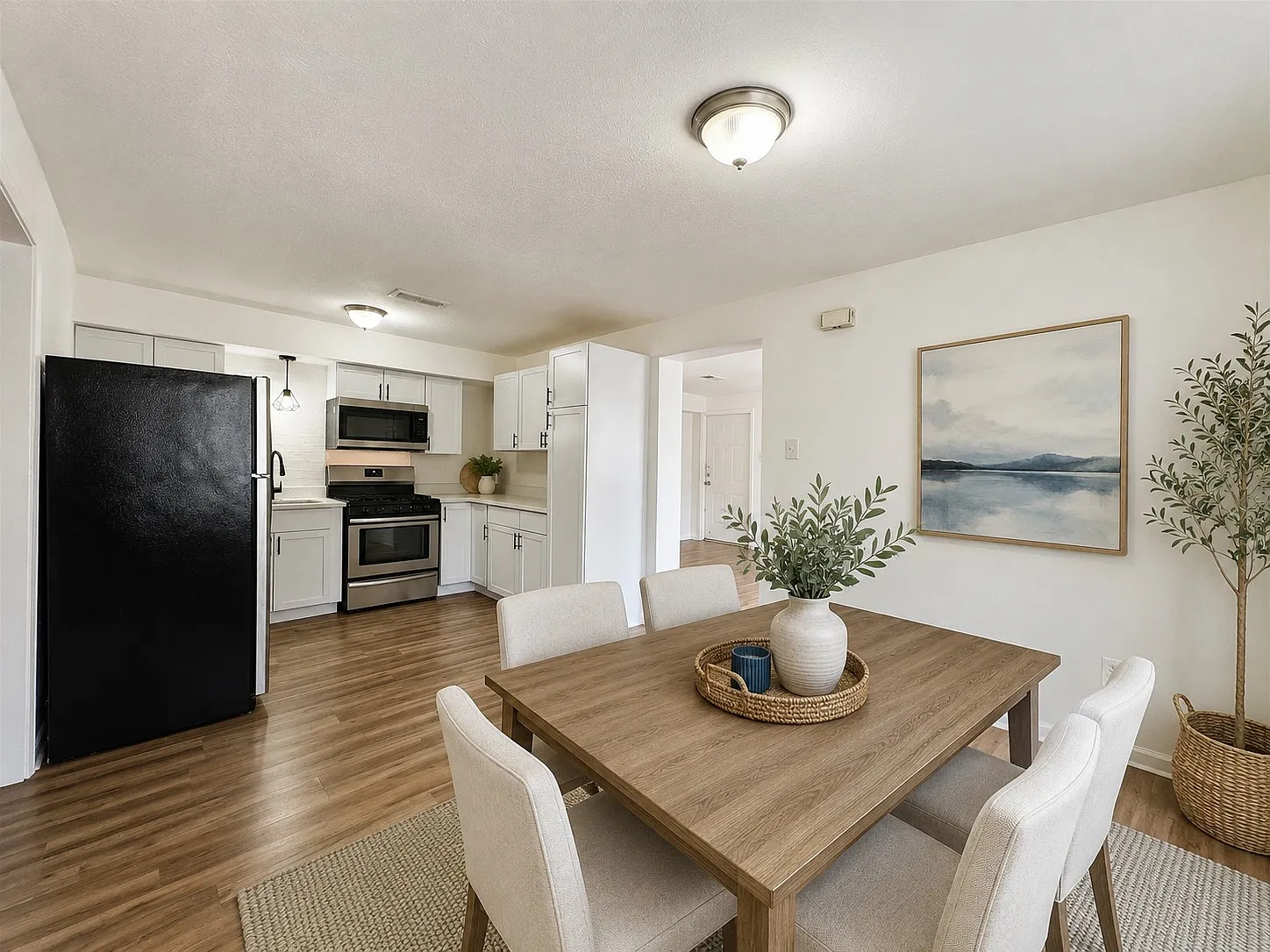 2 bed, 1150 sqft, $1,100 — Photo 2