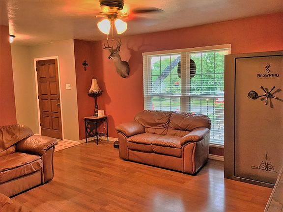 2nd image of 216 Spanish Oak Ln W