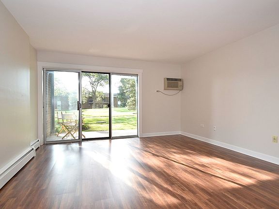 4th image of 4043 Saratoga Ave #D-105
