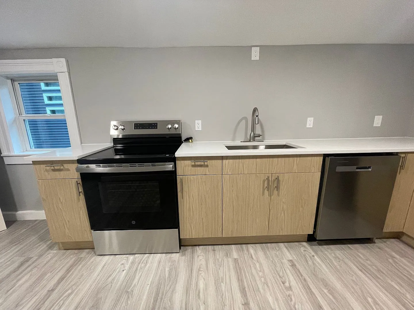 Walk to Williams College | Updated 4BR | Pet Friendly w/ Parking & Yard — Photo 4