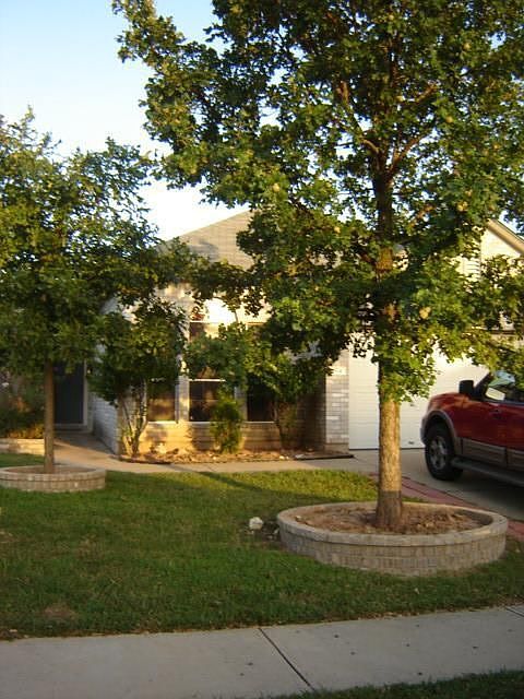 1st image of 914 House Creek Dr