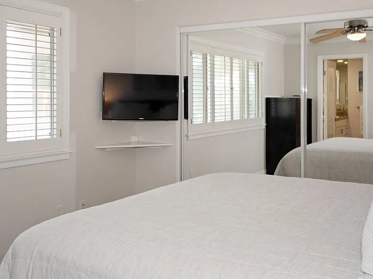 1052 Isabella Avenue Unit #E — Photo 25
