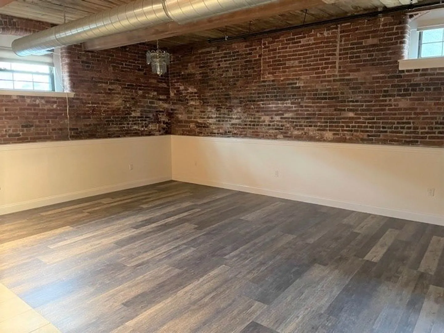 32 Vila LLC — Photo 3