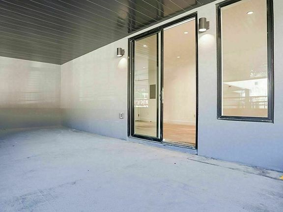 5th image of 246 Johnson Ave #1EE