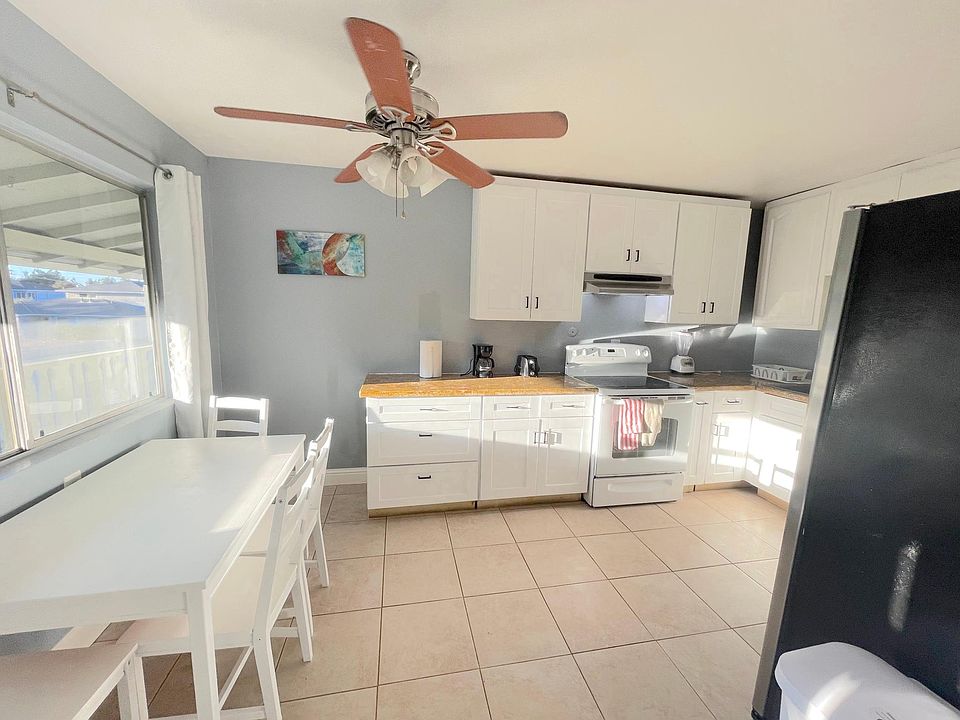 1st image of 768 Calla Dr #4