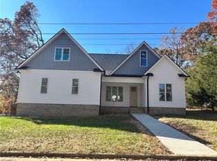 208 Lee St, Jamestown, NC 27282