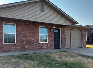 901 Quail Run Rd, Grove, OK 74344