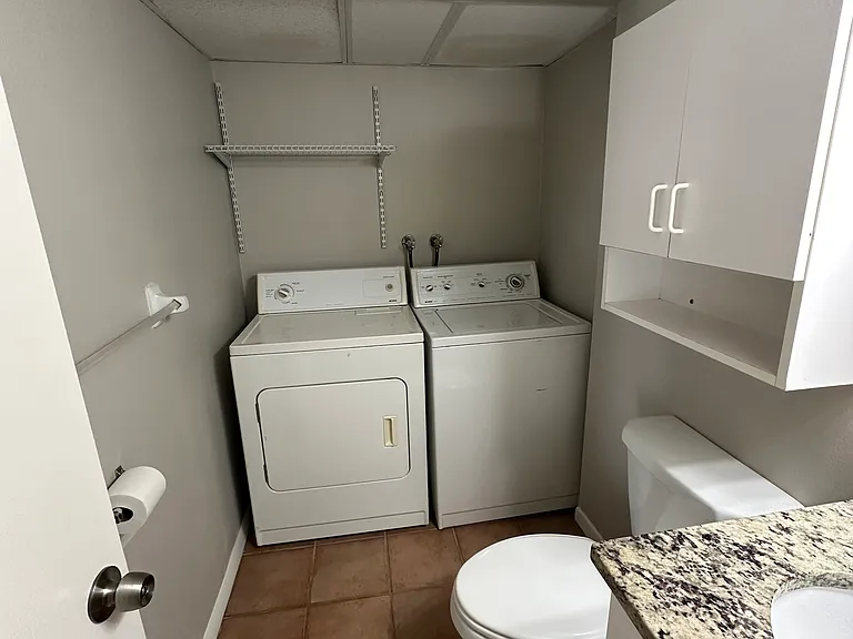 5848 Queen Elizabeth Way #2 — Photo 8