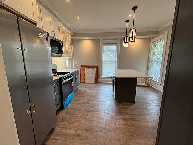 2 bed, 2.5 bath, 1600 sqft, $2,095 — Photo 4