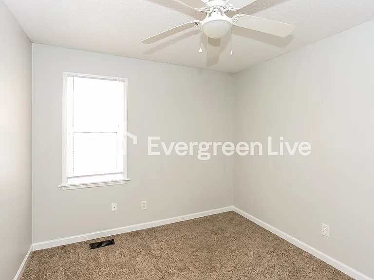 133 Shadeland Cir — Photo 9