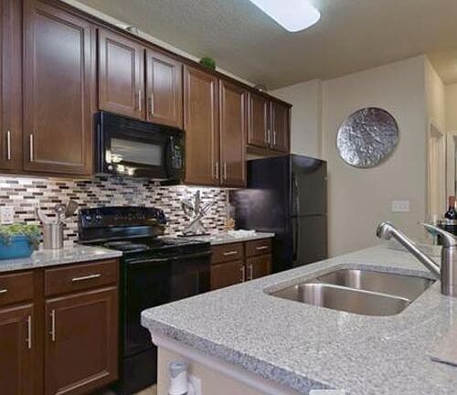 2nd image of 1098 Seminole Blvd #123