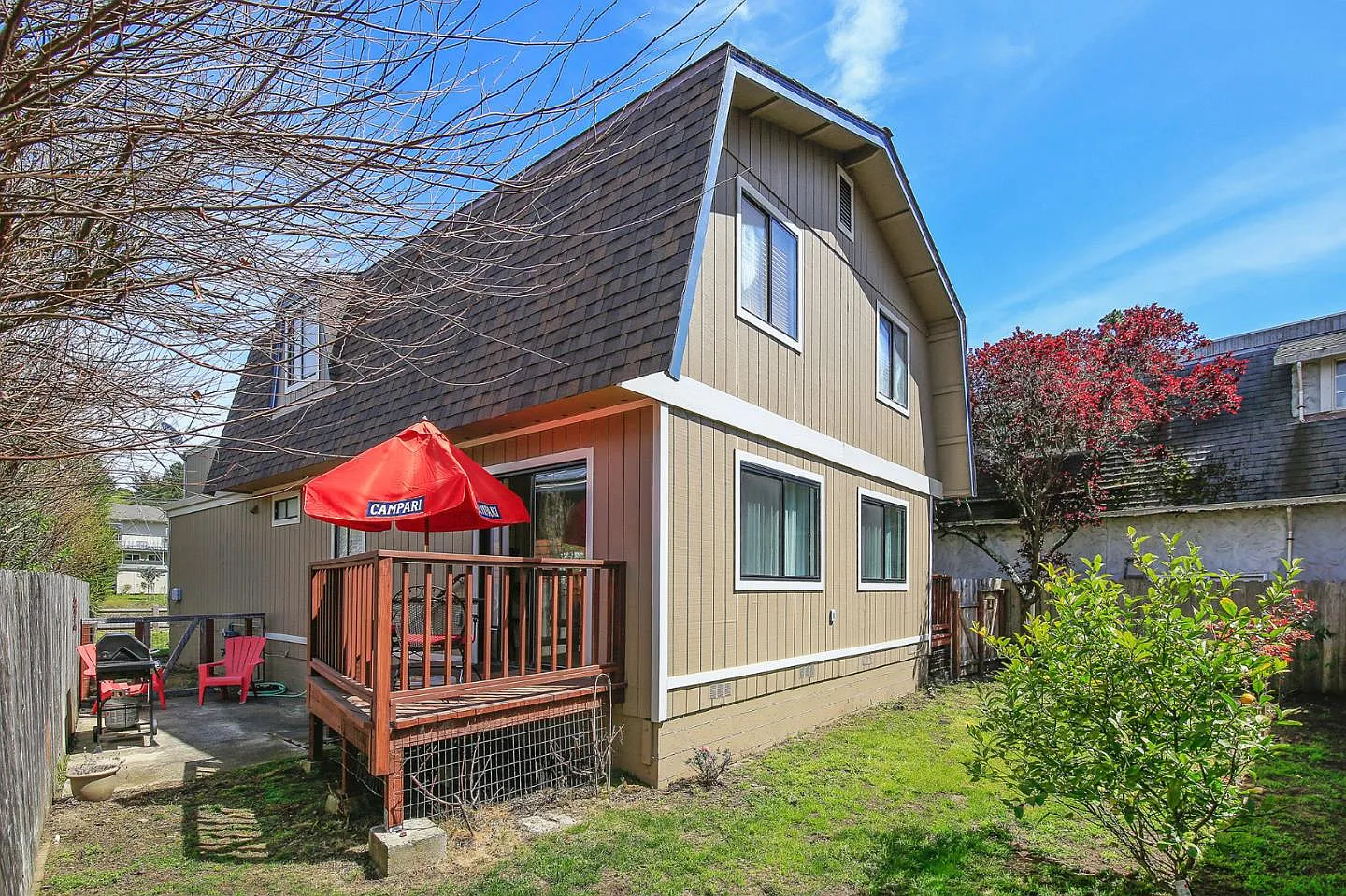 1066 Pearl Ave photo 1