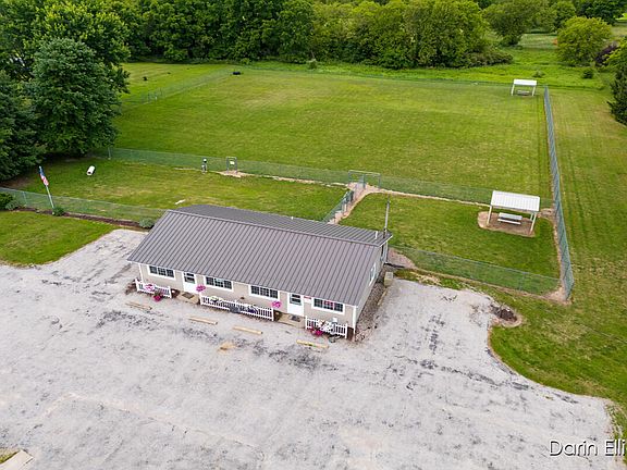 3rd image of 2389 N State Rd