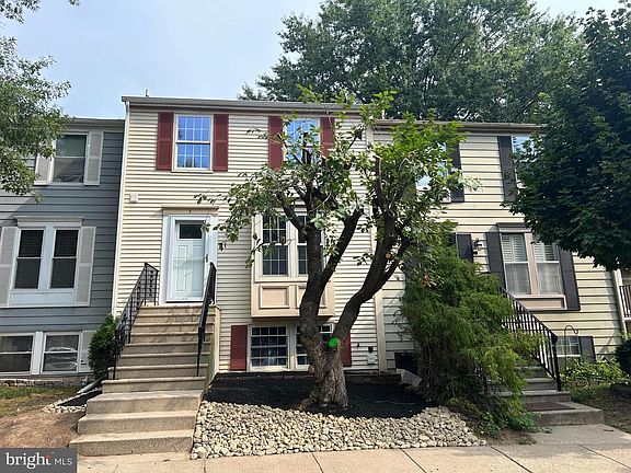 2nd image of 3 Woodland Ct