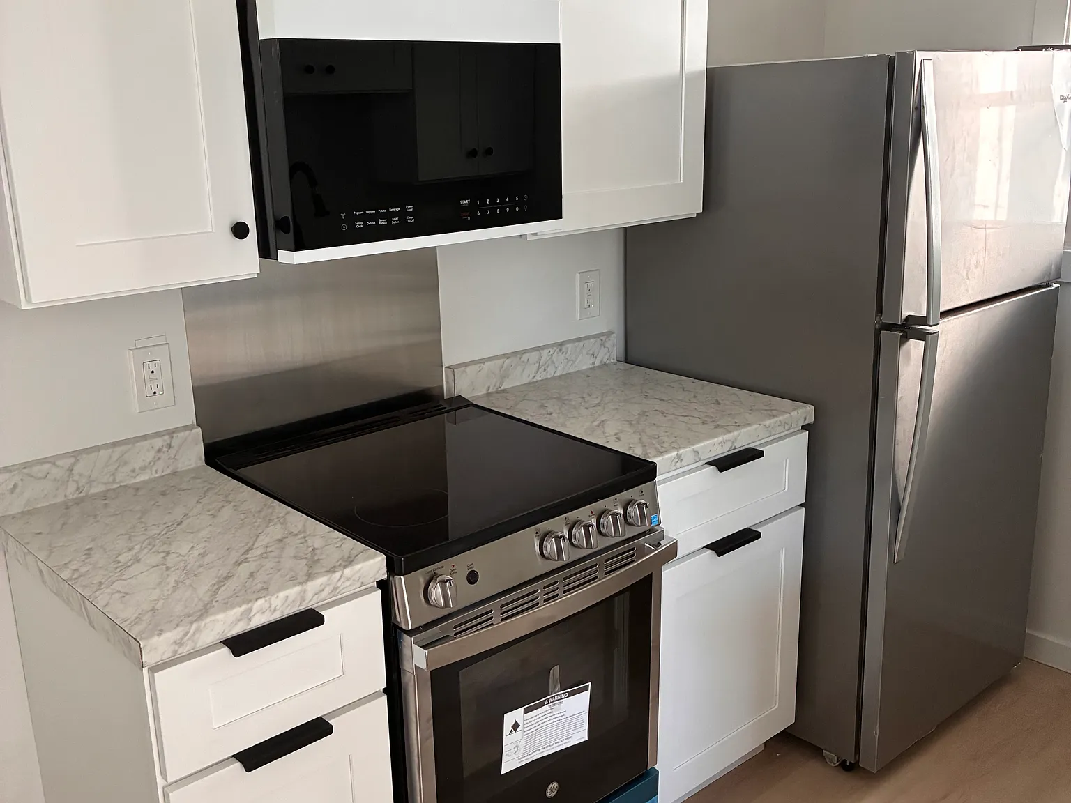 1 bed, 600 sqft, $1,300 — Photo 3