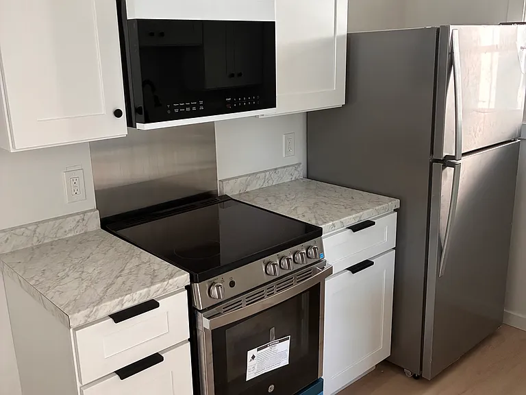 128 W Center St #3 — Photo 3