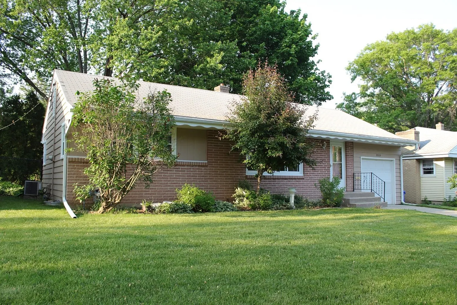 2928 Oak Grove Ln photo 1