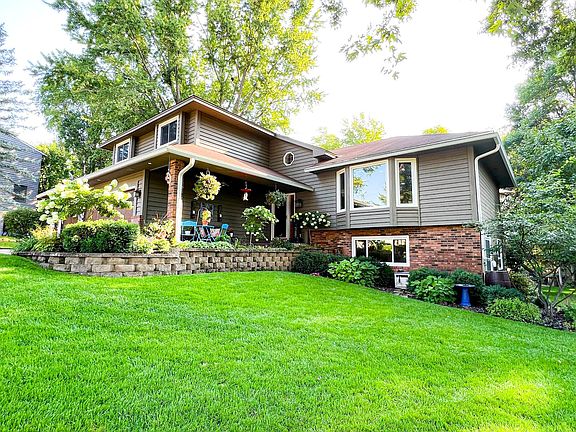 2nd image of 14428 Holland Ct