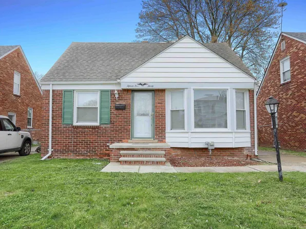 15530 Sprenger Ave, Eastpointe, MI 48021