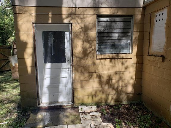 4th image of 1008 W 17th St #2