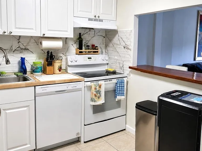 16851 NE 23rd Ave #B214 — Photo 6
