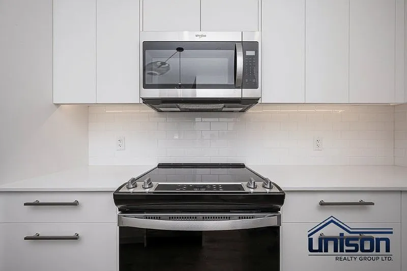 2 bed, 660 sqft, $1,625 — Photo 3
