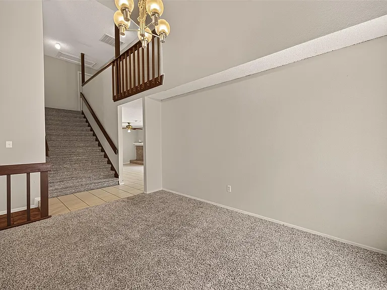 1818 Foxlake Dr — Photo 7