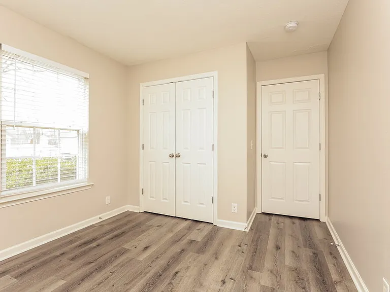 1316 S Hampton Ct — Photo 17