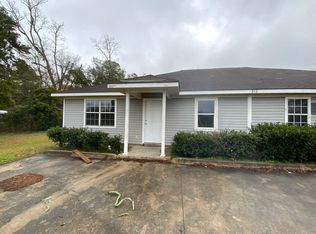 242 E Railroad St NE #B, Pelham, GA 31779