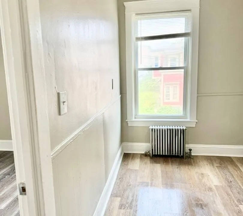 161 Montgomery St #4