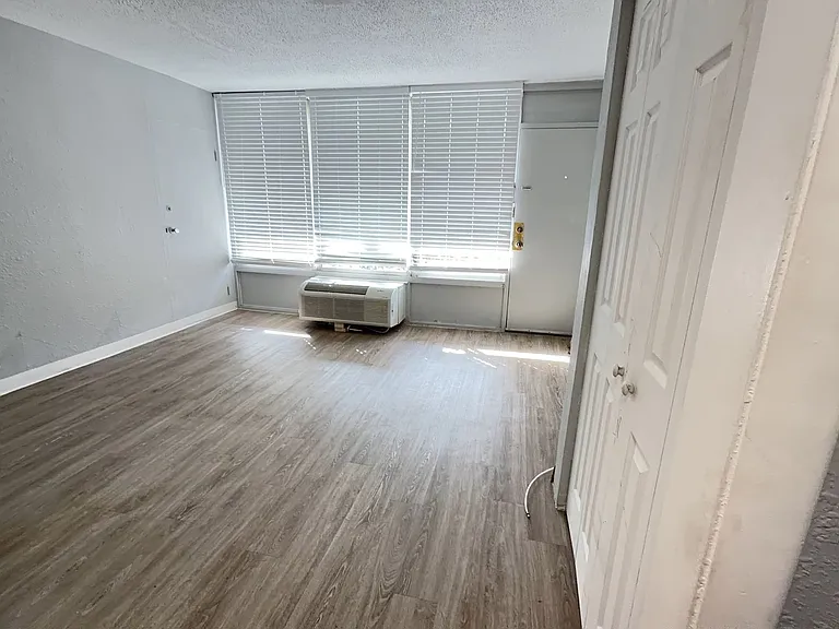 The Flats at Bon Air — Photo 11