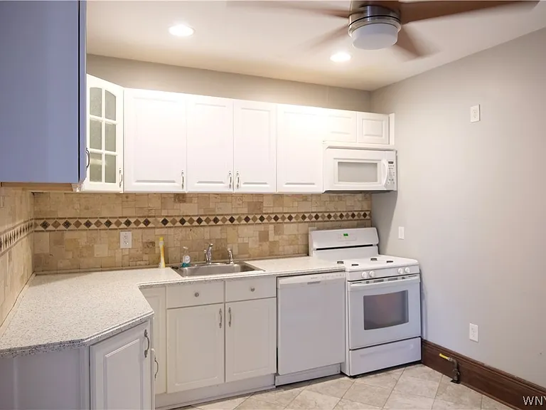 88 W Utica St #1 — Photo 3