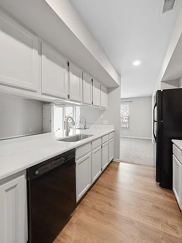 1645 Huntington Park #F Photo 1