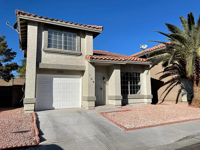 109 Blackberry Ln — Photo 4