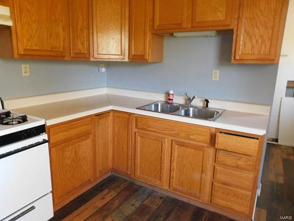 5th image of 846 Twin Oak Dr