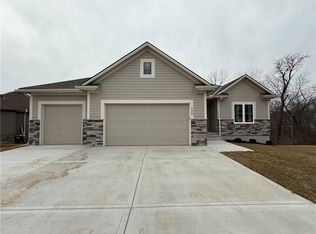 1220 N Old Mill Rd, Independence, MO 64056