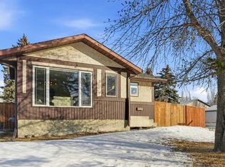 101 W Erickson Dr, Red Deer, AB T4R 1X9