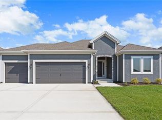 11445 N Auburndale Cir, Kansas City, MO 64157
