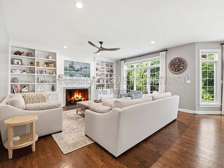 4508 Bryan Pl — Photo 2