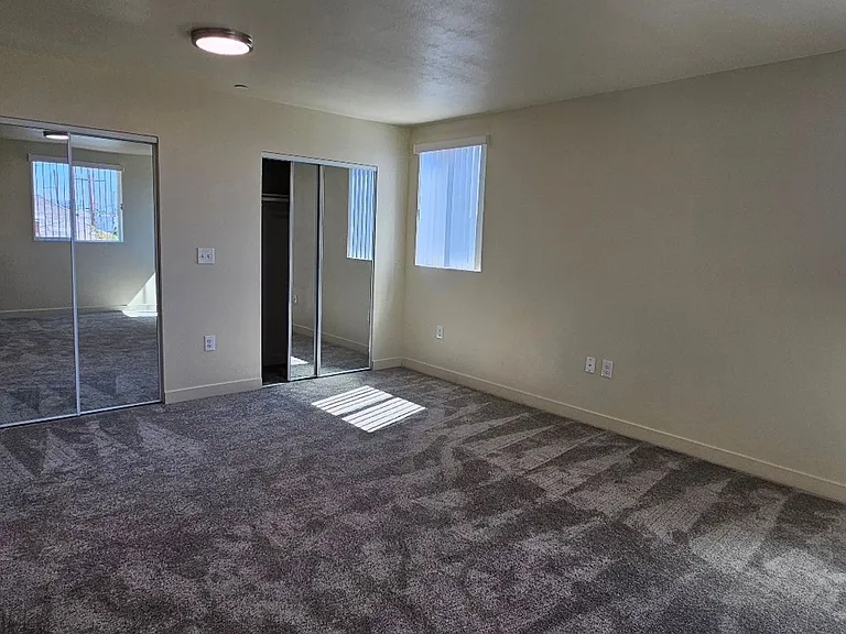 3839 Woodlawn Ave — Photo 41