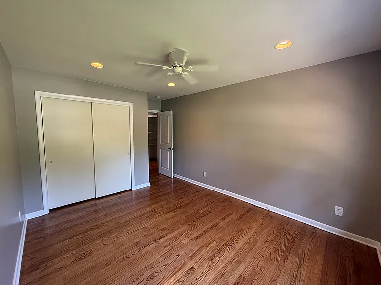 912 San Ramon Ave SE — Photo 17