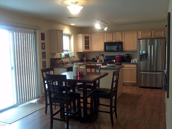 3rd image of 2767 S 160th Ln