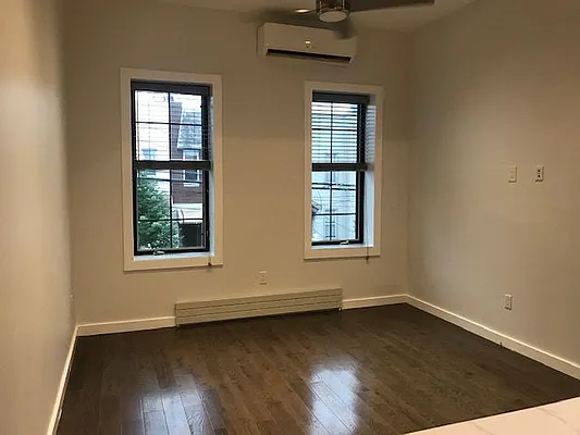 Rented by Paramount Realty Management | media 25