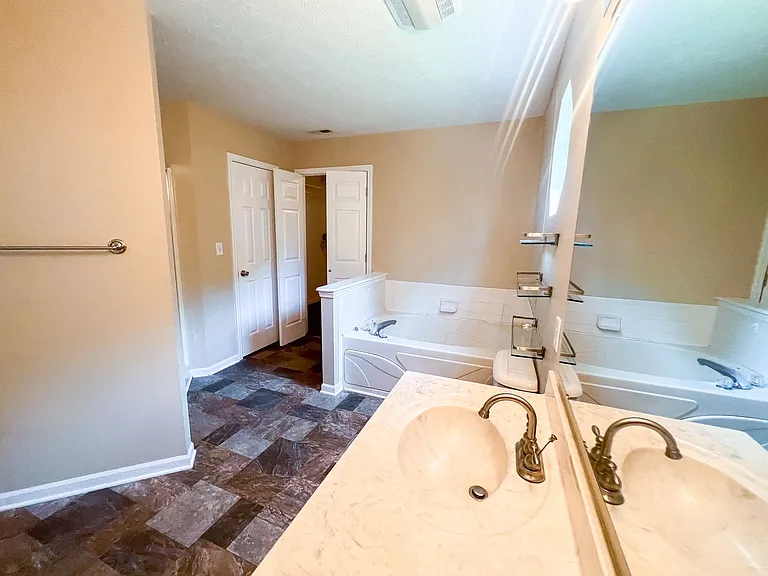 10640 Northern Dancer Dr — Photo 30
