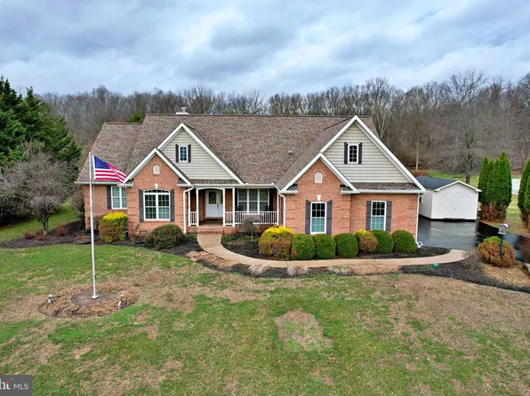 407 Lost Rd, Martinsburg, WV 25403