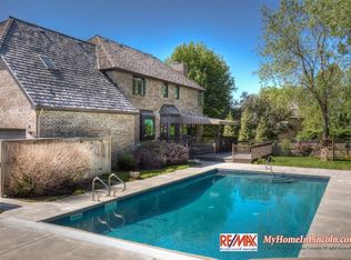 5650 Hickory Crest Rd, Lincoln, NE 68516