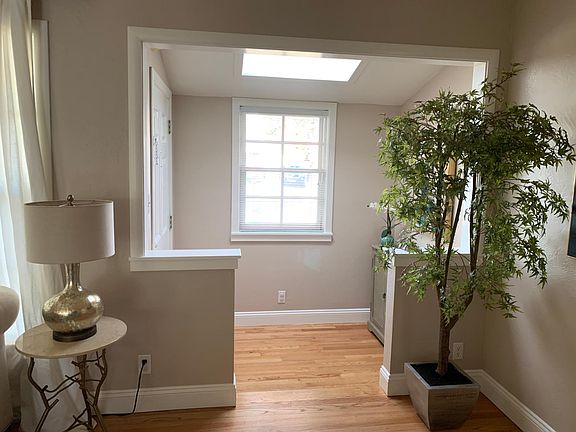 2nd image of 3854 Berrendo Dr