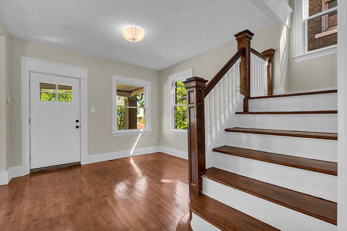 4 bed, 1.5 bath, 1550 sqft, $2,500 — Photo 4