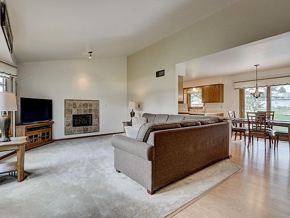5th image of 28828 Golden Cir