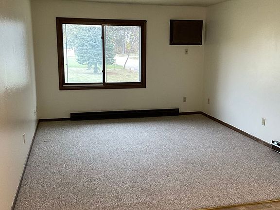 5th image of 646 Lewis Ave #E-5